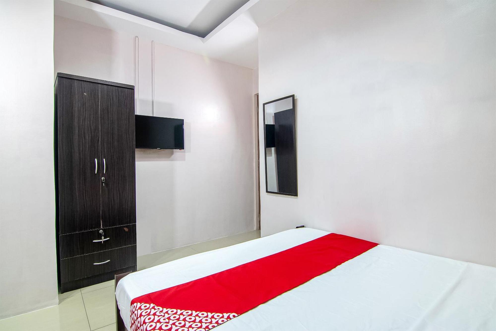 Oyo 766 Ichehan Apartments Manila Exterior photo