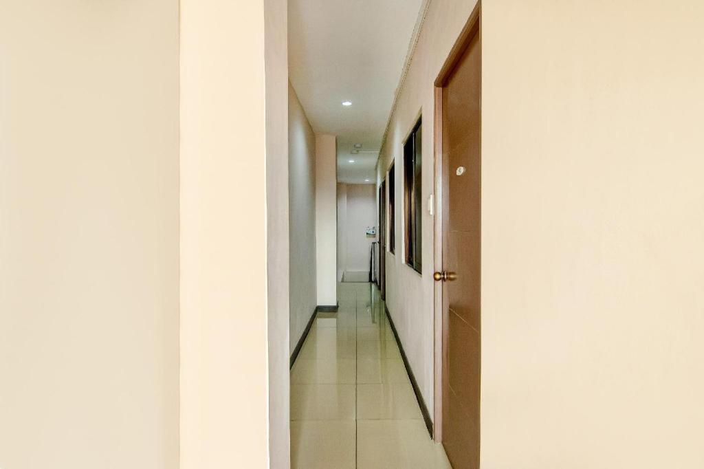Oyo 766 Ichehan Apartments Manila Exterior photo